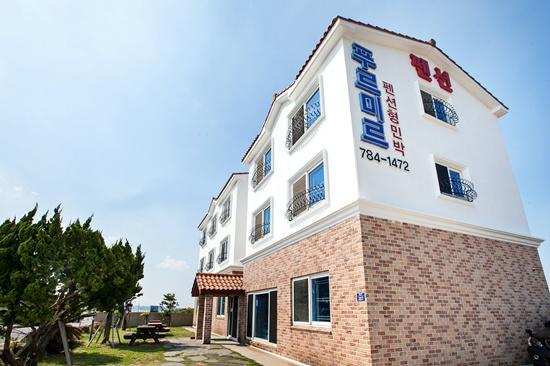Purmir Pension Сеогвипо Екстериор снимка
